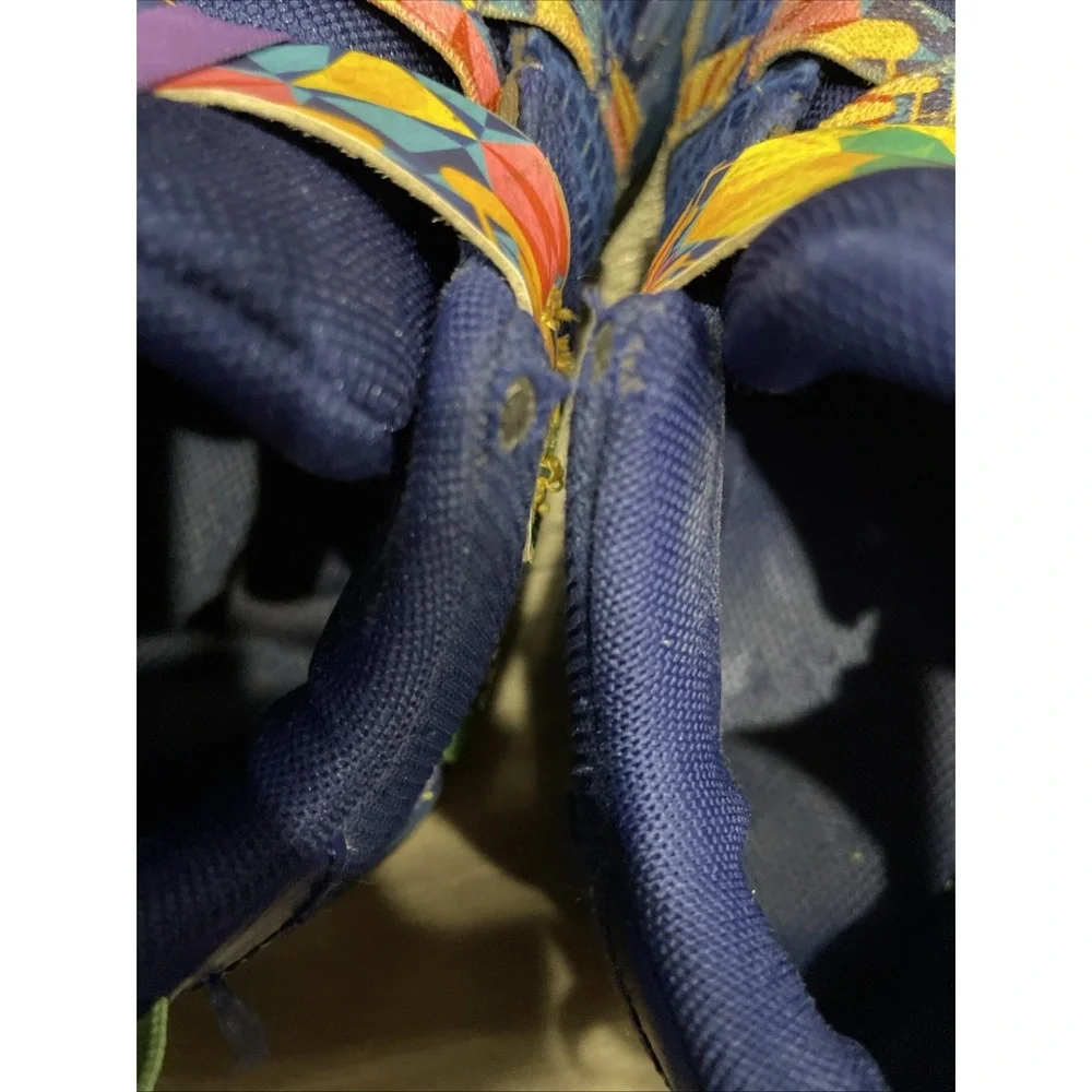 Boy's Nike LeBron Witness Multicolor Size 2.5Y Sneaker